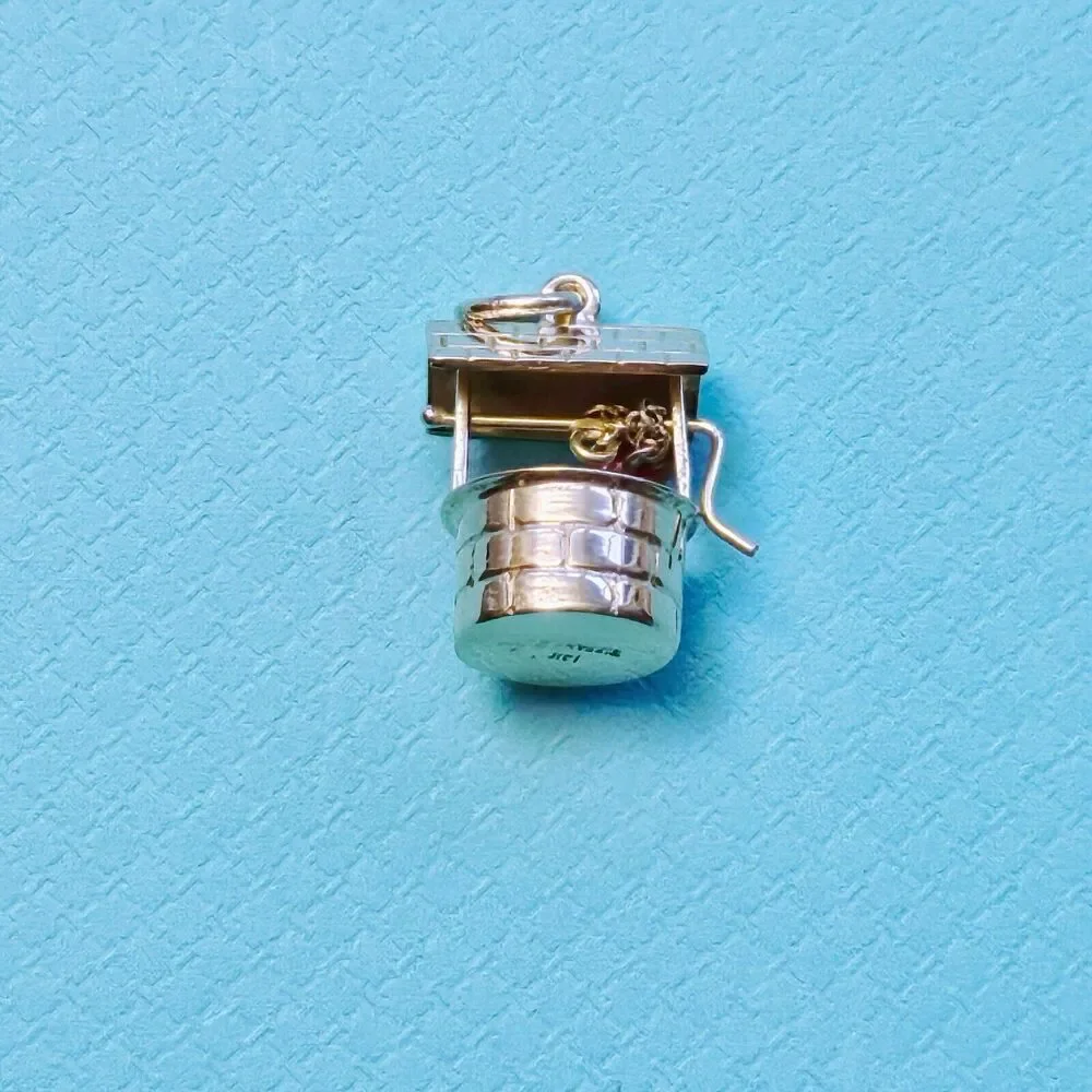 RARE Vintage Tiffany & Co. 14k YG Wishing Well Love Enamel Heart Charm Pendant. - Picture 6 of 8